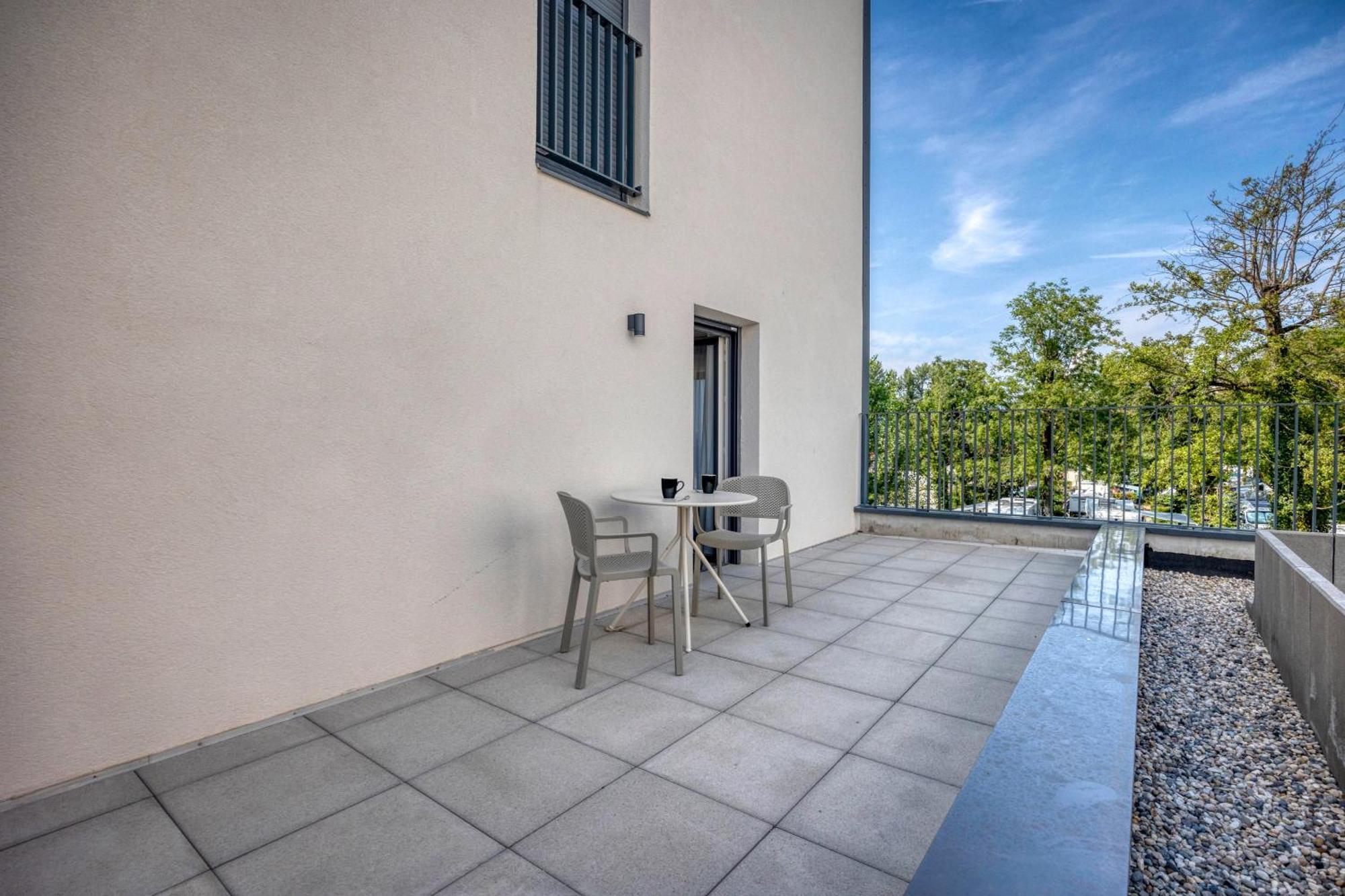 Kosy Appart'Hotels - Residence Du Lac Aix-les-Bains Bagian luar foto